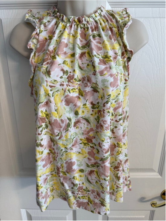 LC Lauren Conrad Tops - LC Lauren Conrad tank top shirred neck ruffled cap sleeves pastel floral sz S